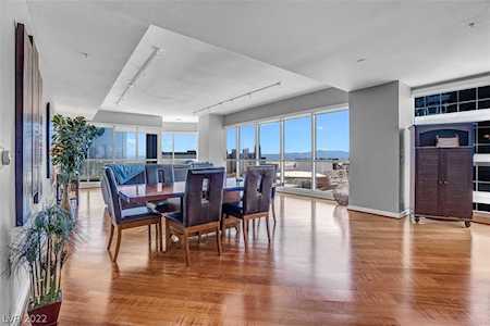 4525 Dean Martin Dr #2506 Las Vegas, NV 89103