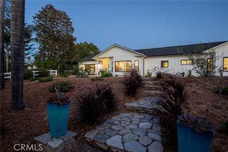 2399 Via Del Robles Fallbrook, CA 92028