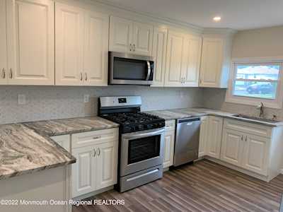 63 Grenada St Toms River, NJ 08755
