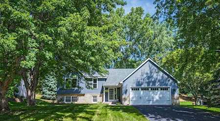 2431 Leyland Trail Woodbury, MN 55125
