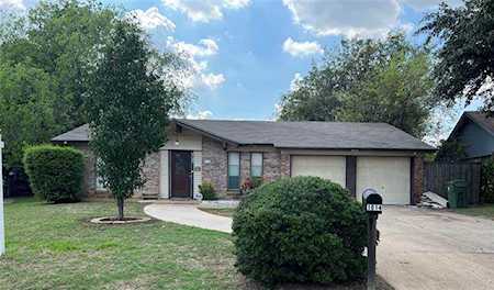 1614 Marie Terrace Arlington, TX 76010
