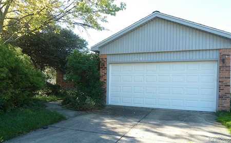 231 Bourbon Rochester Hills, MI 48307