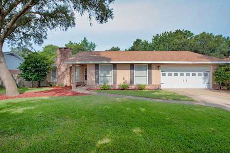 727 Saint Thomas Cove Niceville, FL 32578