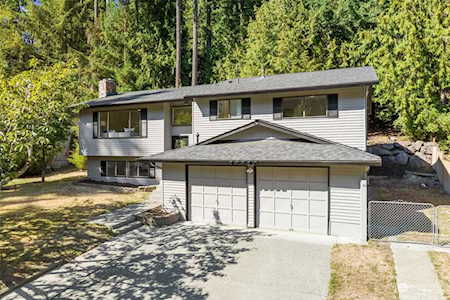 17310 Meadowdale Dr Lynnwood, WA 98037