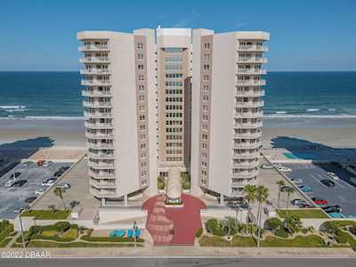 2967 Atlantic Avenue #304 Daytona Beach Shores, FL 32118