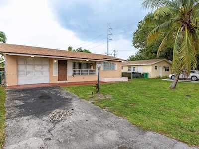 6407 SW 24th St Miramar, FL 33023