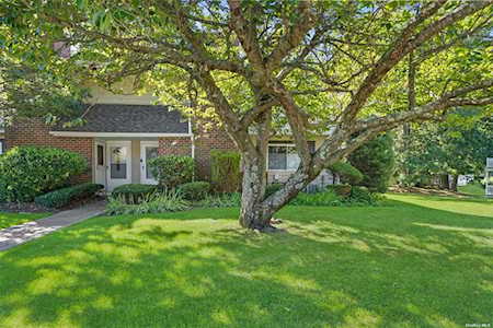265 Lake Pointe Cir. Middle Island, NY 11953