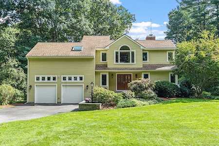 7 Shannon Circle Westford, MA 01886