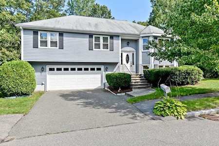 17 Nells Pond Rd Lynn, MA 01904