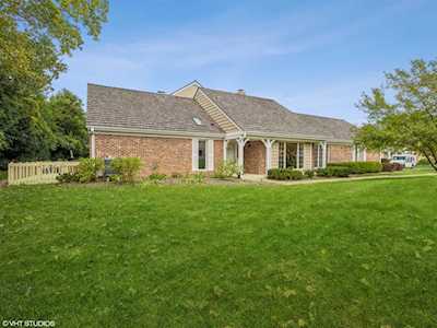 1362 Shire Circle Inverness, IL 60067