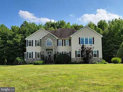 136 Brierley Ln Bear, DE 19701