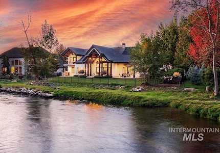 349 E River Quarry Dr Eagle, ID 83616