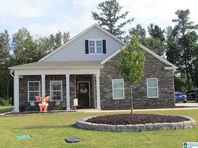1212 Mountain Laurel Way Moody, AL 35004