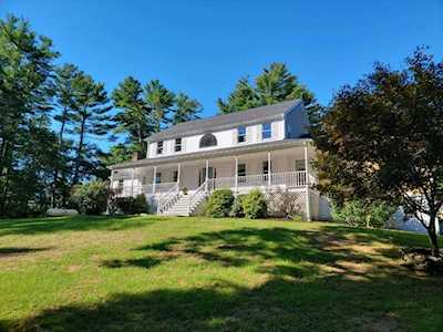 136 Paradise Lane Rochester, MA 02770