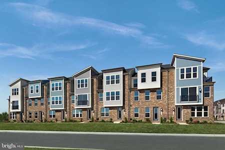 1192 Patuxent Greens Dr Laurel, MD 20708