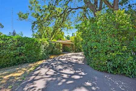 2000 Maple Glen Road Sacramento, CA 95864