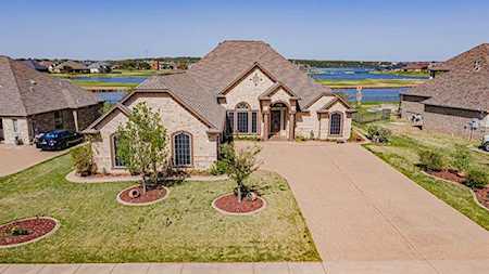 2411 Waters Edge Drive Granbury, TX 76048