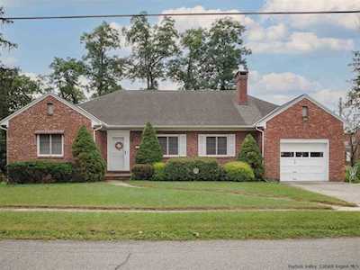 139 Hamilton Ct Port Ewen, NY 12466