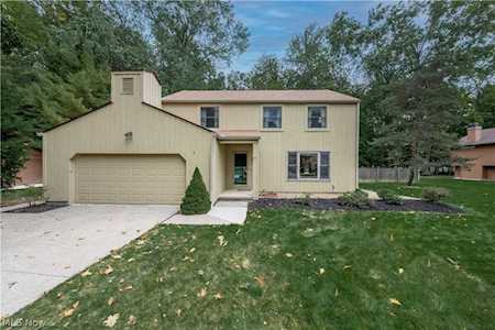 32546 Schooner Ct Avon Lake, OH 44012