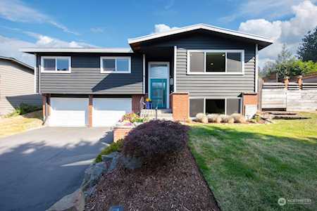 12202 9th Ave NW Seattle, WA 98177