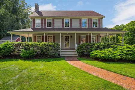 19 Southbury Rd Cumberland, RI 02864