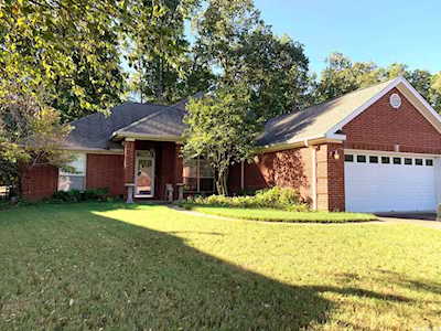 129 Nemours Ct. Maumelle, AR 72113