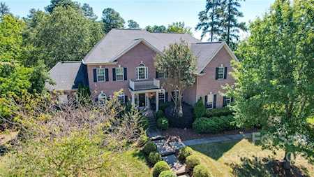 404 Cove Creek Loop Mooresville, NC 28117