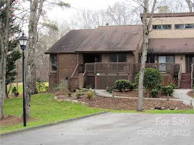 35 Fairway View Dr Etowah, NC 28729