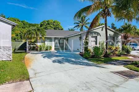 5926 W Lincoln Circle Lake Worth, FL 33463