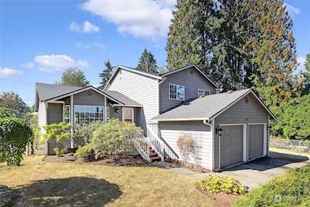 3818 Shelby Rd Lynnwood, WA 98087