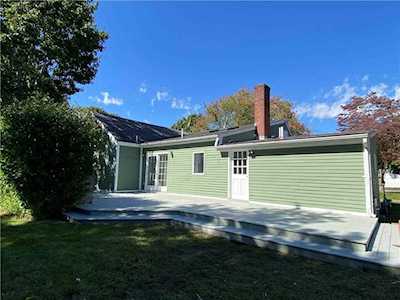 29 Commonwealth Ave Barrington, RI 02806