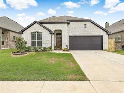 1710 De Berry Lane Princeton, TX 75407