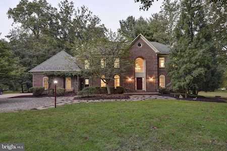 281 Golden Woods Ct Great Falls, VA 22066