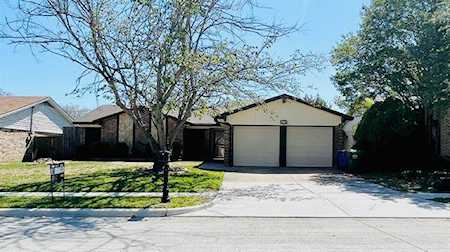 6436 Meadowlark Lane E Watauga, TX 76148