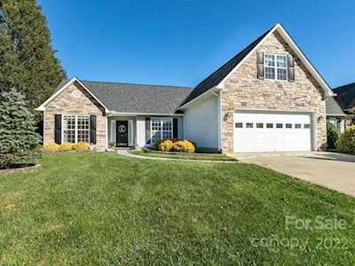294 Farm Valley Rd Fletcher, NC 28732
