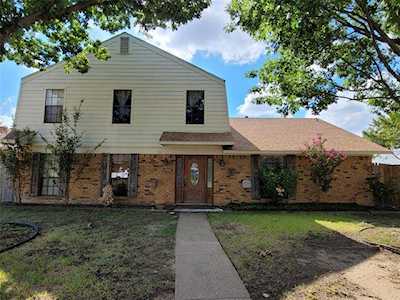 1207 Timber Valley Drive Flower Mound, TX 75028