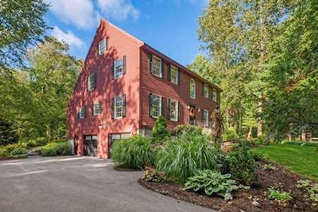30 Old Cart Way North Andover, MA 01845