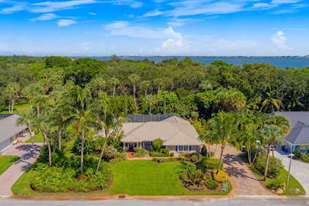 10 Knowles Road Sewalls Point, FL 34996