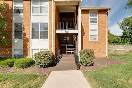 1929 Greenpoint Dr St Louis, MO 63122