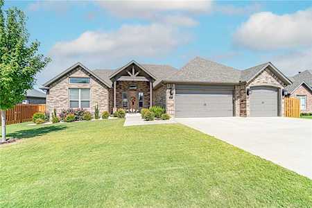 1321 Elizabeth Loop Bentonville, AR 72713