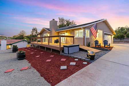 16502 Dartolo Ramona, CA 92065