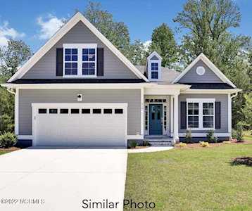 586 Moss Lake Lane Holly Ridge, NC 28445