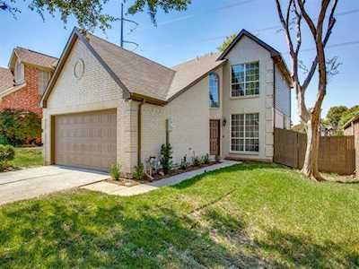 2122 Montclair Lane Lewisville, TX 75067