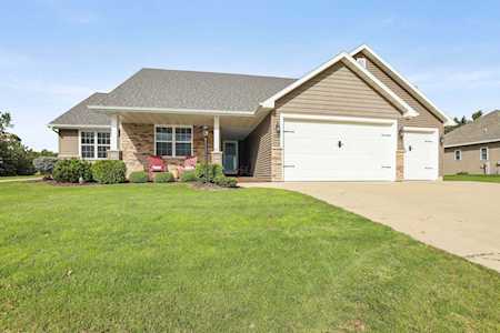 427 N Pine Grove Ln Hortonville, WI 54944