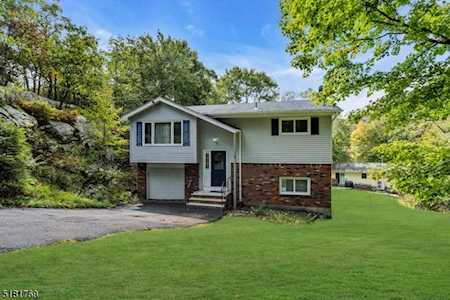6 Missouri Trl Hopatcong Boro, NJ 07843