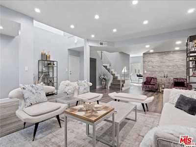 4711 Colfax Ave #10 North Hollywood, CA 91602