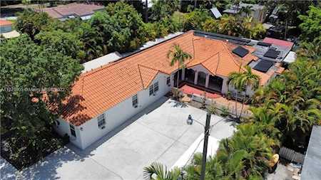 780 NE 119th St Biscayne Park, FL 33161