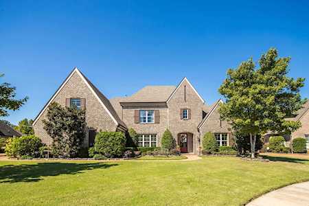 1453 Carmony Cv Collierville, TN 38017