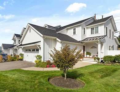 299 Lexington St #103 Woburn, MA 01801