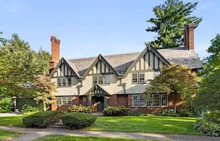 13 Rutland Ter Worcester, MA 01609